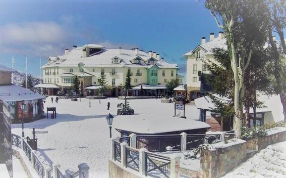 Ski Plaza Sierra Nevada & Zona Baja 외부 사진