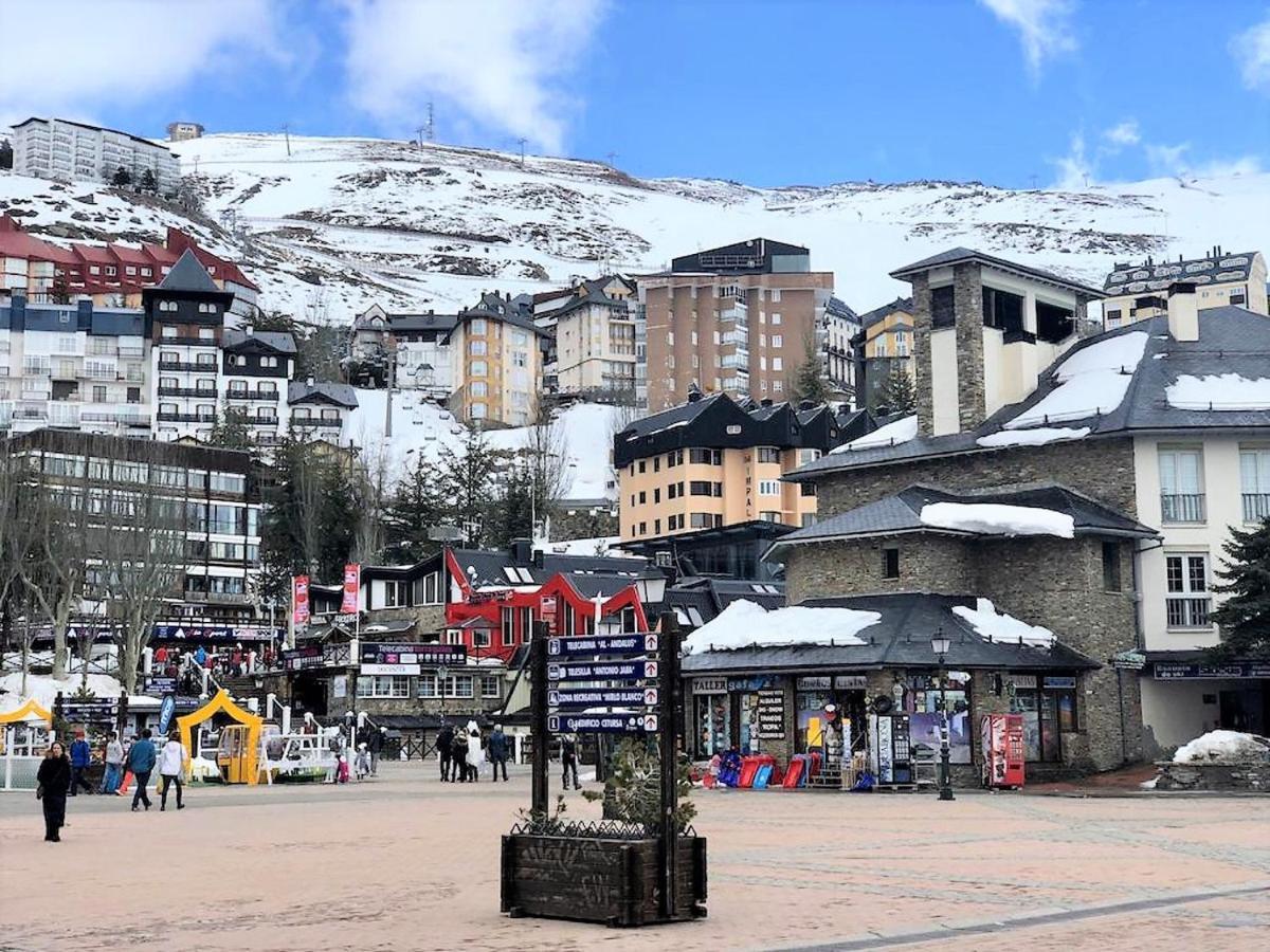 Ski Plaza Sierra Nevada & Zona Baja 외부 사진