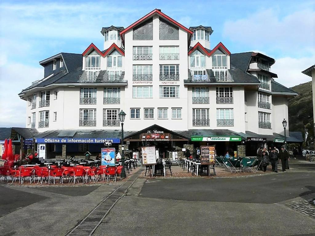 Ski Plaza Sierra Nevada & Zona Baja 외부 사진