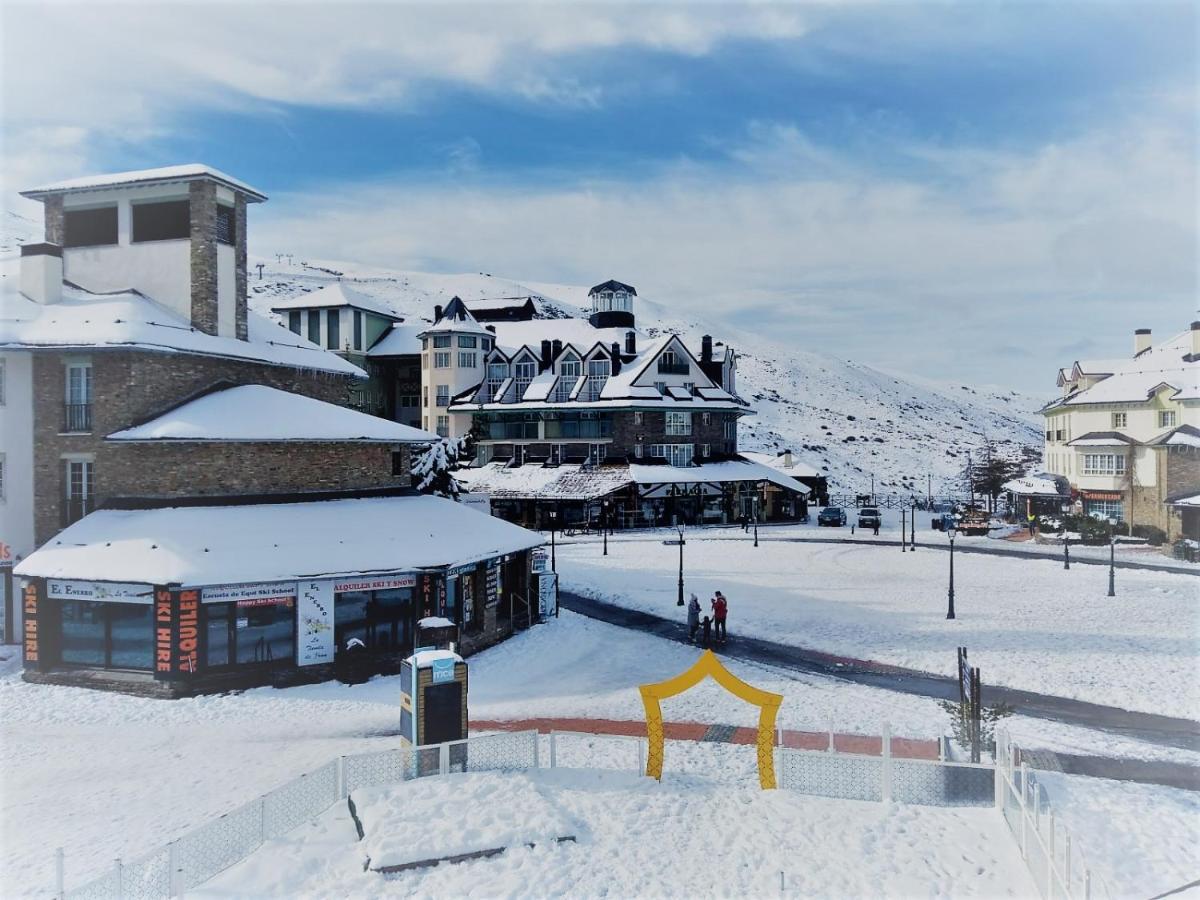 Ski Plaza Sierra Nevada & Zona Baja 외부 사진