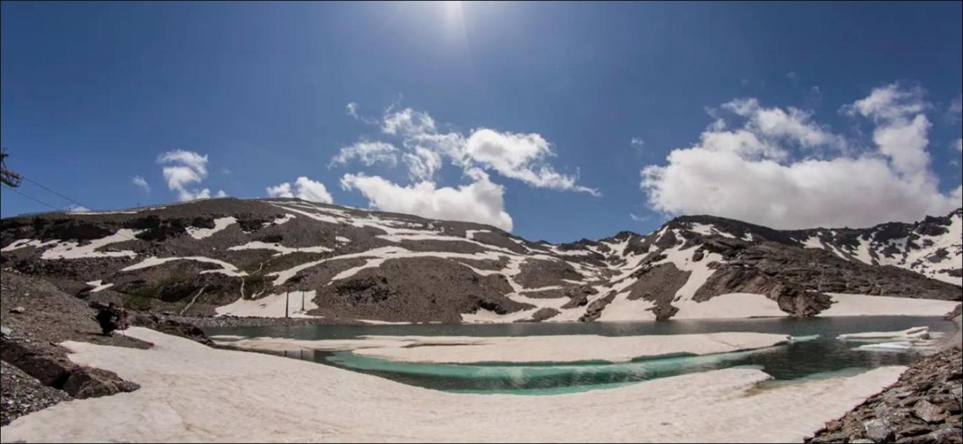 Ski Plaza Sierra Nevada & Zona Baja 외부 사진