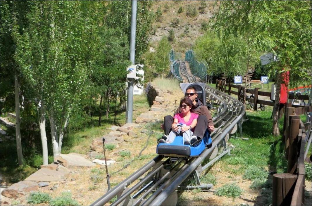 Ski Plaza Sierra Nevada & Zona Baja 외부 사진